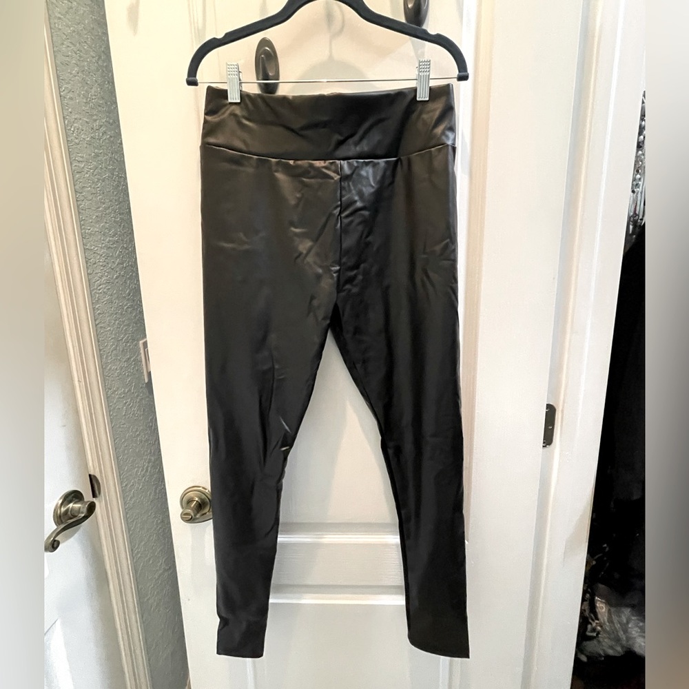 NWT Cupshe Leggings Medium Black